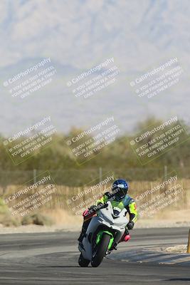 media/Oct-30-2025-Racers Edge (Thu) [[dabbdaf680]]/3-B Group/Session 2 Turn 2/